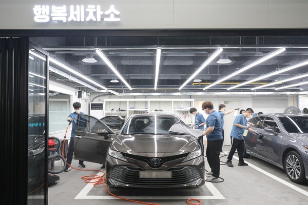 동아에스티가 사회적 취약계층인 장애인 자립 지원 및 포용의 일터 조성을 위한 ‘행복세차소’를 오픈했다.(사진 제공=동아ST)