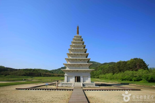 겨울에 가볼 만한 곳, 익산의 식물원과 맛집에서 찾는 온기 - 뉴스 썸네일 이미지